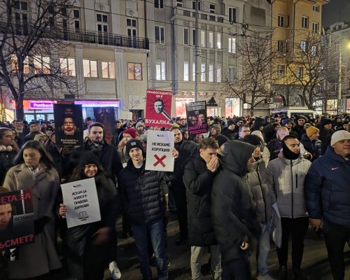 Протестиращи в София и страната настояваха за оставката на главния прокурор Борислав Сарафов