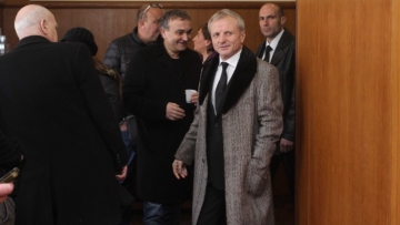 Адвокат: Захарното дело е съшито с бели конци