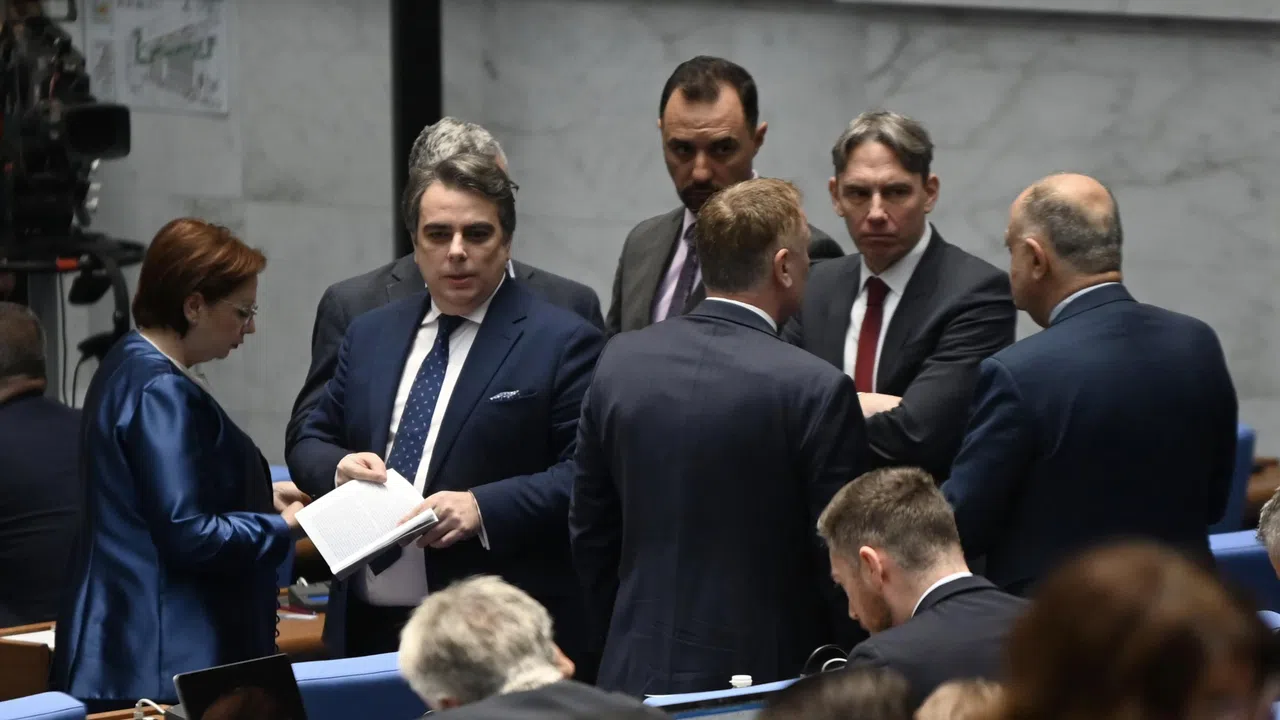 Безпрецедентна блокада в парламента! Промените в Изборния кодекс се отлагат поне до утре