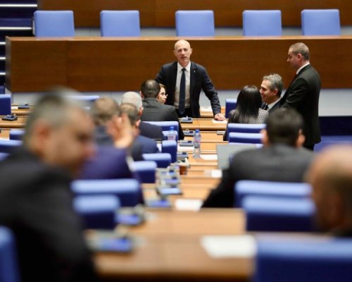 Без кворум в НС и почивен ден за депутатите