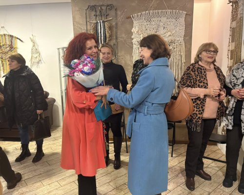 Изложбата  Мистерия от нишки  бе открита в новата галерия  Музите  в Благоевград