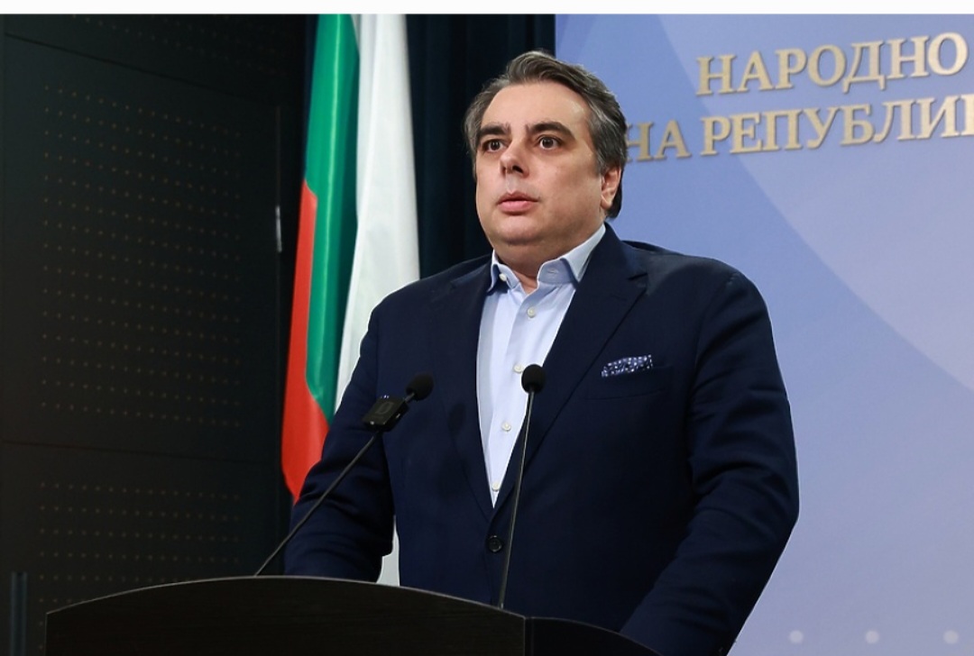 Асен Василев: ПП се обявява за федерализация на ЕС и обща европейска армия Асен Василев: ПП се обявява за федерализация на ЕС и обща европейска армия