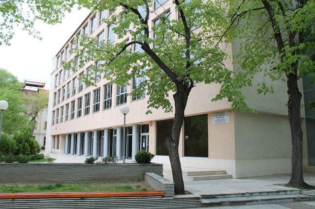 Обновяват градинката между НАП и минералната баня с над половин милион Обновяват градинката между НАП и минералната баня с над половин милион