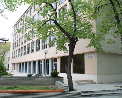 Обновяват градинката между НАП и минералната баня с над половин милион