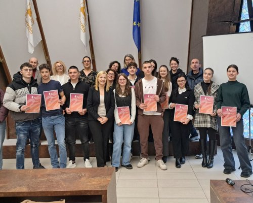 Зам- кметът Боряна Шалявска връчи сертификати на успешно завършилите менторската програма в Благоевград