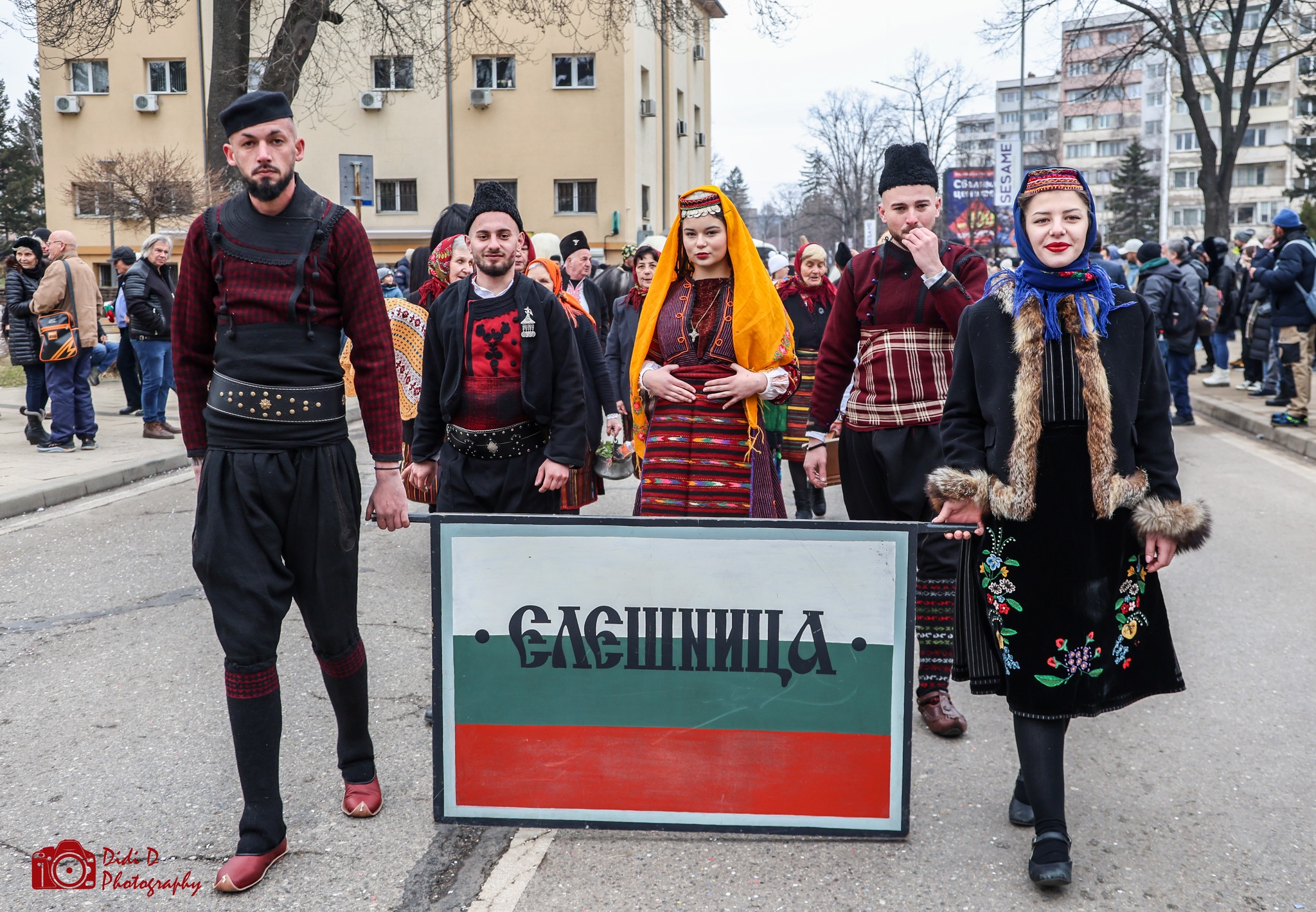 Елешница грабна златен медал за традиции на  Сурва  в Перник