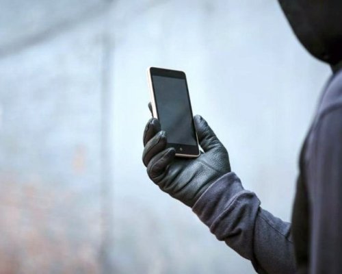 Възрастна жена даде близо 22 хил. лв. на ало измамници