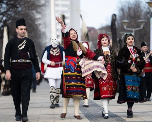 Старчевата на Разлог спечели ЗЛАТНА МАСКА-НАЙ-ГОЛЯМАТА НАГРАДА от XXXII Международен фестивал на маскарадните игри Сурва 2026
