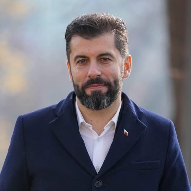 Кирил Петков гневен на Николай Денков:Не работя за нов проект-и аз, и Лена работим за каузата на ПП Кирил Петков гневен на Николай Денков:Не работя за нов проект-и аз, и Лена работим за каузата на ПП