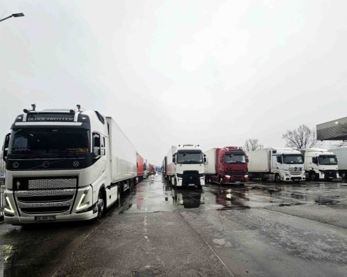 На ГКПП Капитан Андреево: Камион се вряза в чакащи тирове, шофьорът загина!
