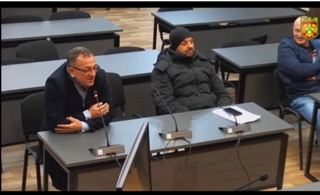 ДПС Ново начало скочи срещу нови данъци в Дупница: Недопустимо е хората да бъдат допълнително натоварвани ВИДЕО ДПС Ново начало скочи срещу нови данъци в Дупница: Недопустимо е хората да бъдат допълнително натоварвани ВИДЕО