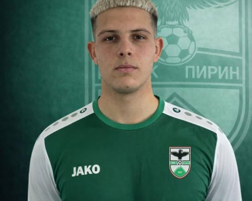 Младият халф Божидар Малинов продължава с  орлетата