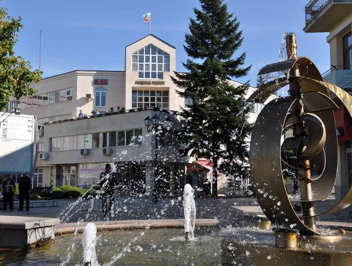 Обявиха графика за февруари на приемния кабинет на общинските съветници в Разлог Обявиха графика за февруари на приемния кабинет на общинските съветници в Разлог