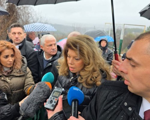 Илияна Йотова в с. Делчево: Служебният премиер трябва да отговори на очакванията на гражданите