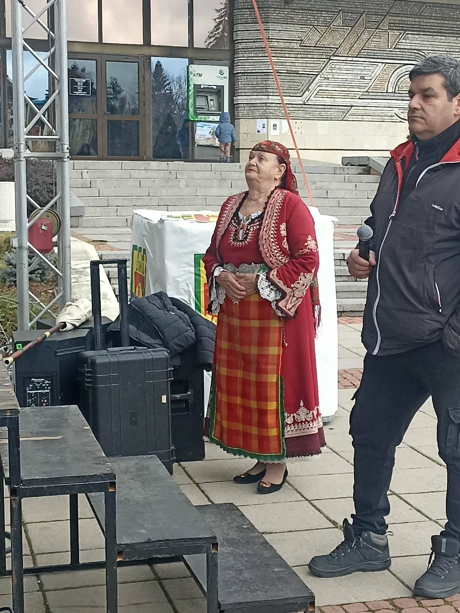 Космически празник с Валя Балканска за Освобождението на Дупница Космически празник с Валя Балканска за Освобождението на Дупница