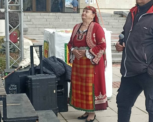 Космически празник с Валя Балканска за Освобождението на Дупница