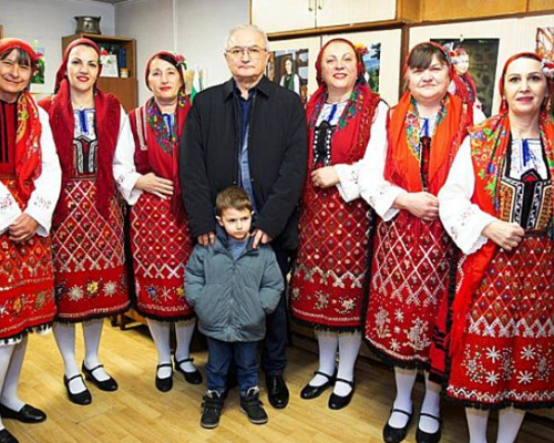 Изложба на уникални народни носии  в музея на Разлог