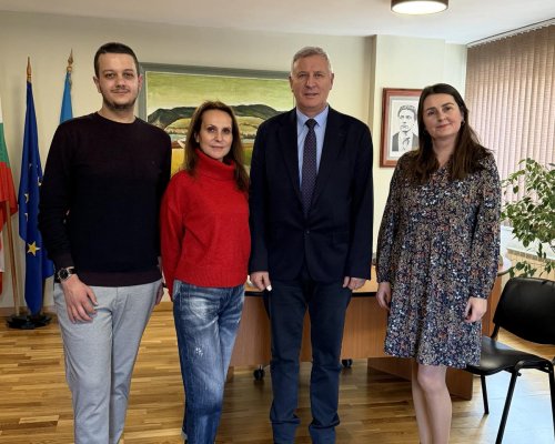 Обществените възпитатели в Разлог са насреща за вас и вашите деца!