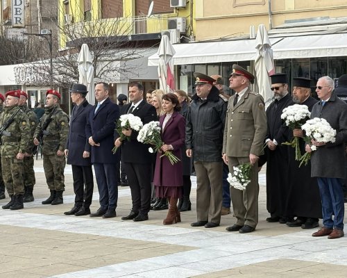 Председателят на ОбС Благоевград Антоанета Богданова и общински съветници отдадоха почит пред паметта и делото на Гоце Делчев
