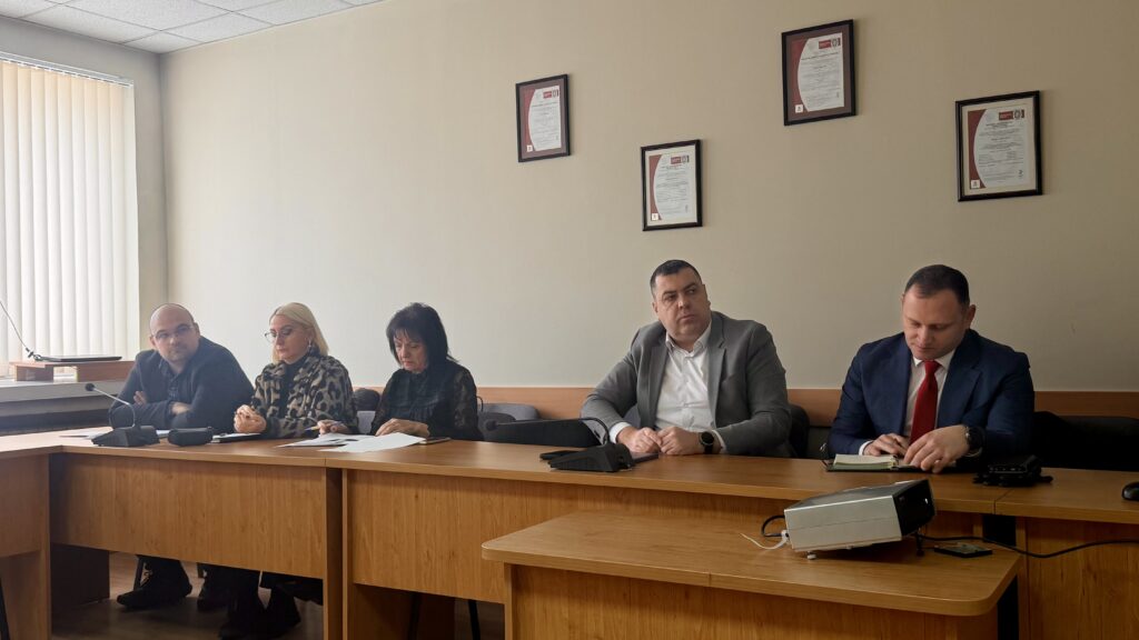 Двама глобени по 1500 евро за повишени цени в Пиринско Двама глобени по 1500 евро за повишени цени в Пиринско