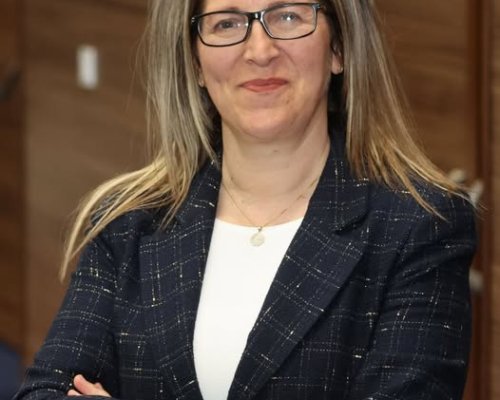 Народният представител от ДПС-Ново начало Фатима Йълдъз на среща с местните в Лъжница и Горно Дряново