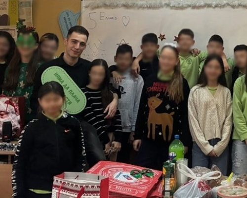 Задържаният за блудство учител отказал да даде обяснения на директора