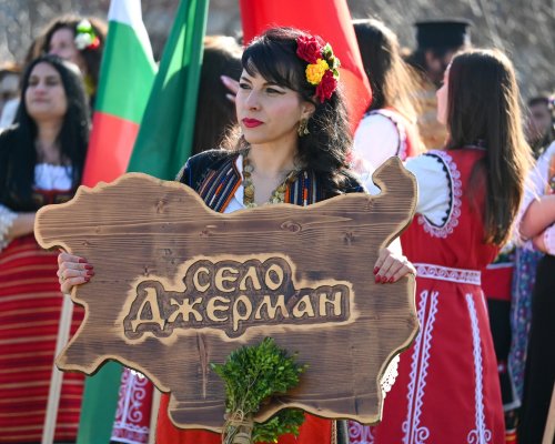 Трети Фестивал на маскарадните игри-На Сурва в Джерман събира близо 1000 участници тази събота