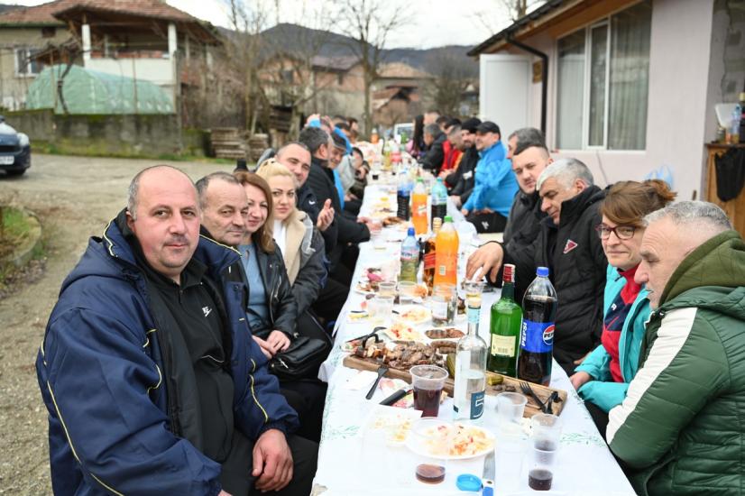 Празникът на виното-Трифон Зарезан събра жители и гости в село Полена Празникът на виното-Трифон Зарезан събра жители и гости в село Полена
