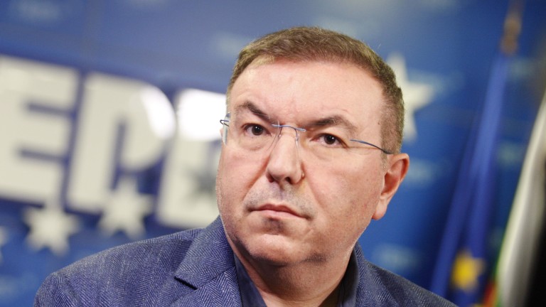 Костадин Ангелов: Бавенето на изборите се превръща в някаква мистика и цел