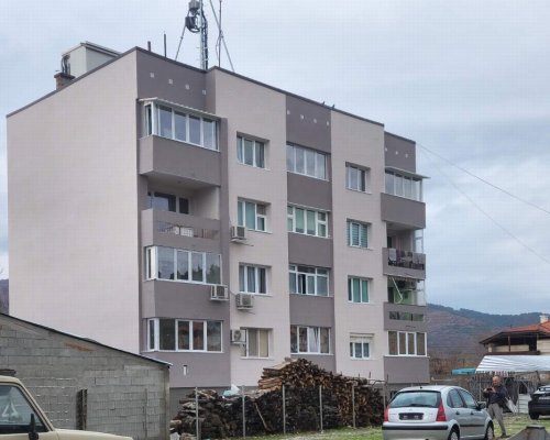 На финала е санирането на седем блока в град Симитли