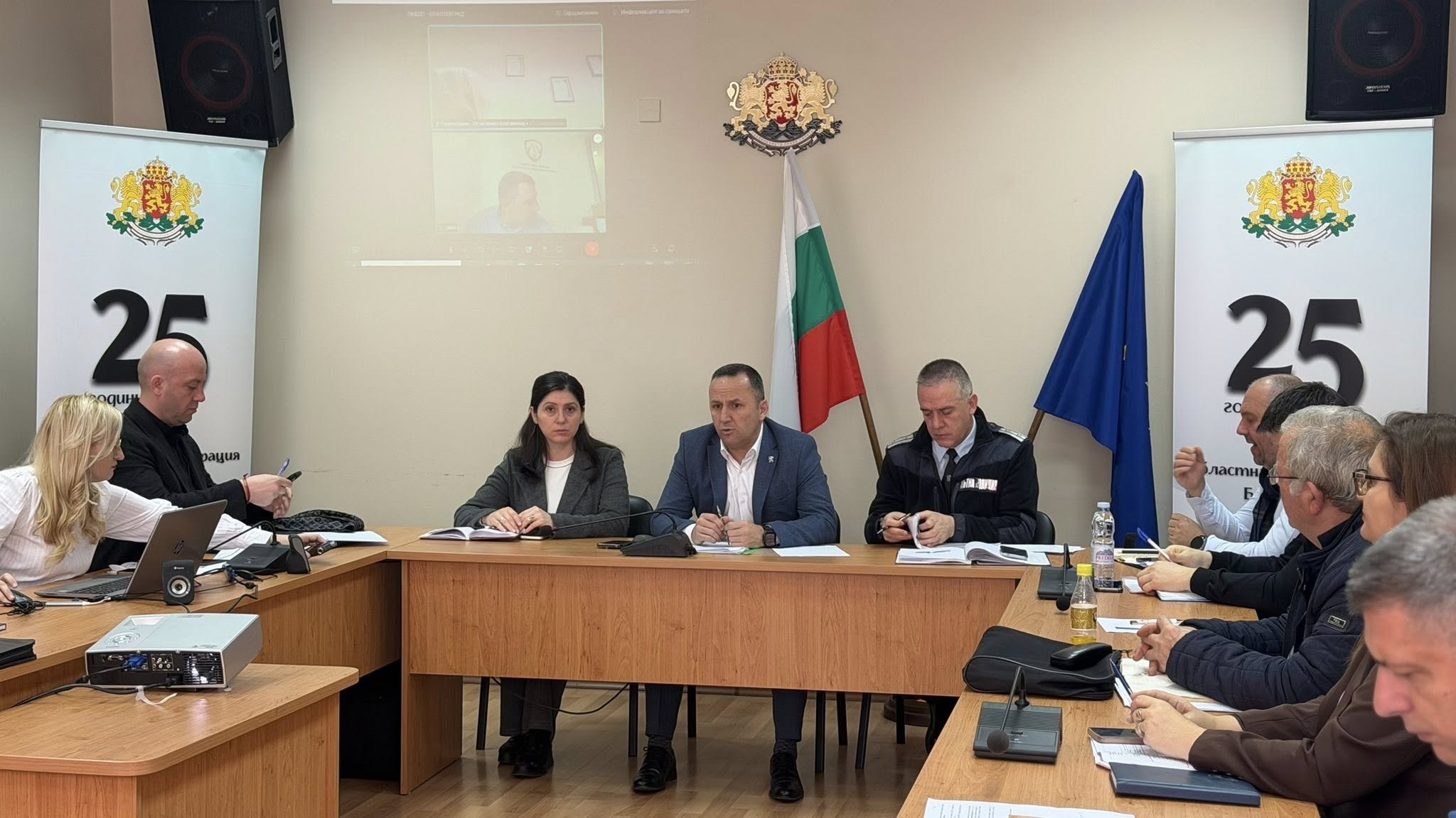 След поредица инциденти:засилват контрола върху животните по пътищата в област Благоевград