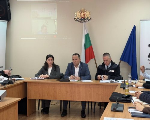 След поредица инциденти:засилват контрола върху животните по пътищата в област Благоевград