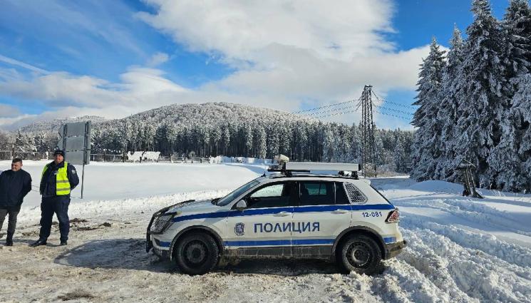 УЖАСЪТ ПЕТРОХАН: Още две 13-годишни деца живеели в хижа УЖАСЪТ ПЕТРОХАН: Още две 13-годишни деца живеели в хижа
