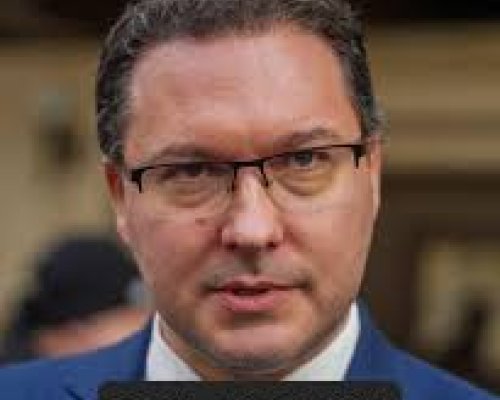 Граждани протестираха пред МВР с искане Даниел Митов и Борислав Сарафов да бъдат отстранени