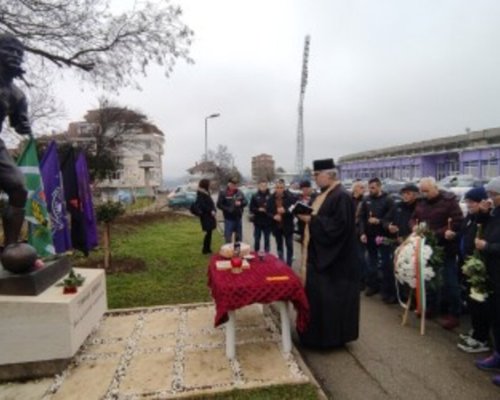 Велико Търново почете 10-годишнината от кончината на легендата Трифон Иванов