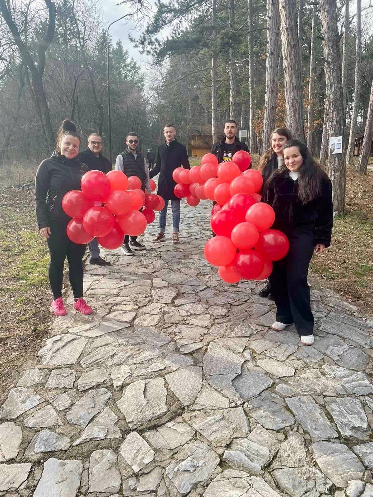 Лесопарк Хисарлъка в Кюстендил се превърна в истинска сцена на любовта на 14 февруари