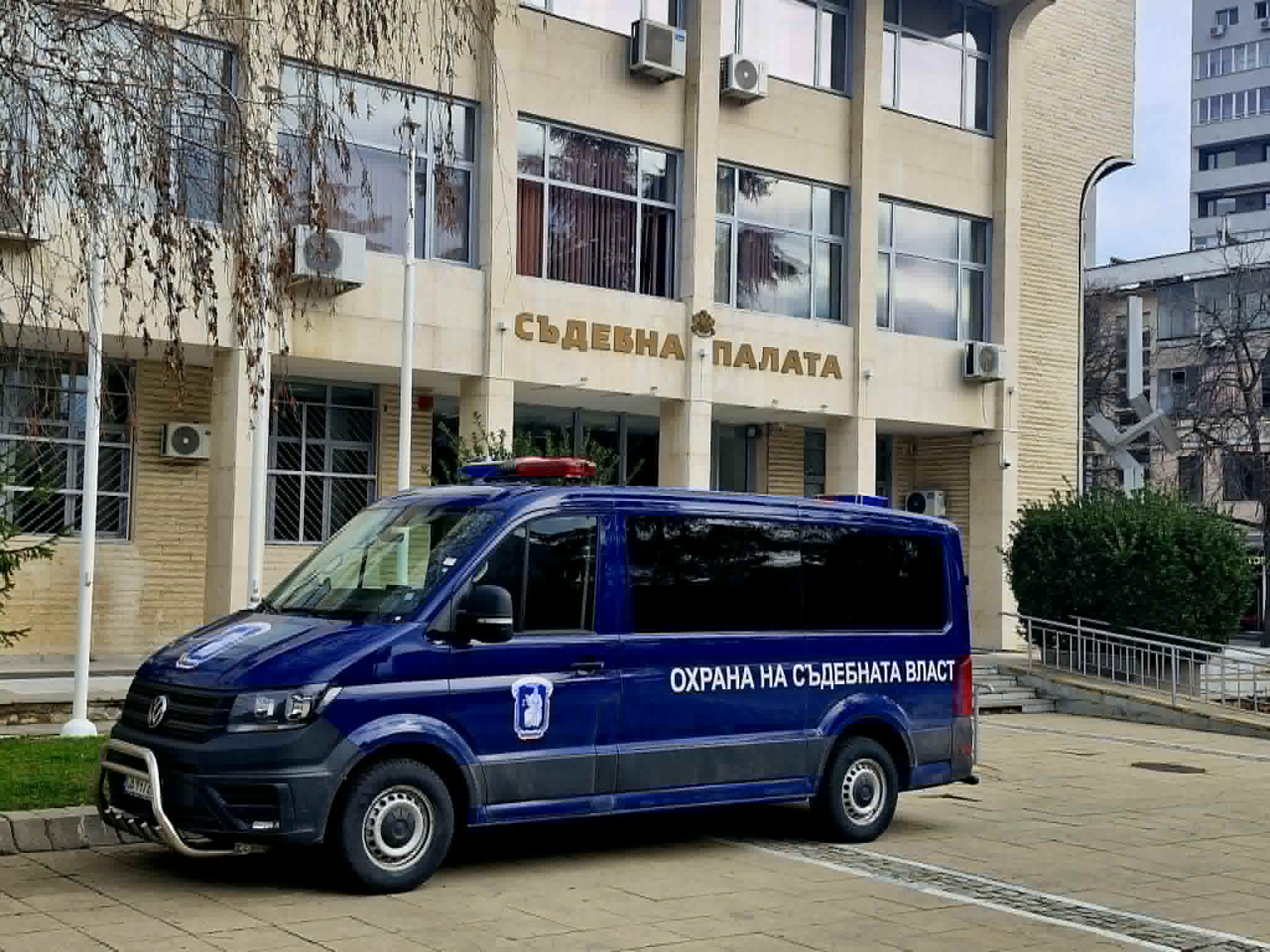 Окръжен съд-Благоевград остави в ареста 34-годишен мъж, обвинен за производство и разпространение на наркотици Окръжен съд-Благоевград остави в ареста 34-годишен мъж, обвинен за производство и разпространение на наркотици