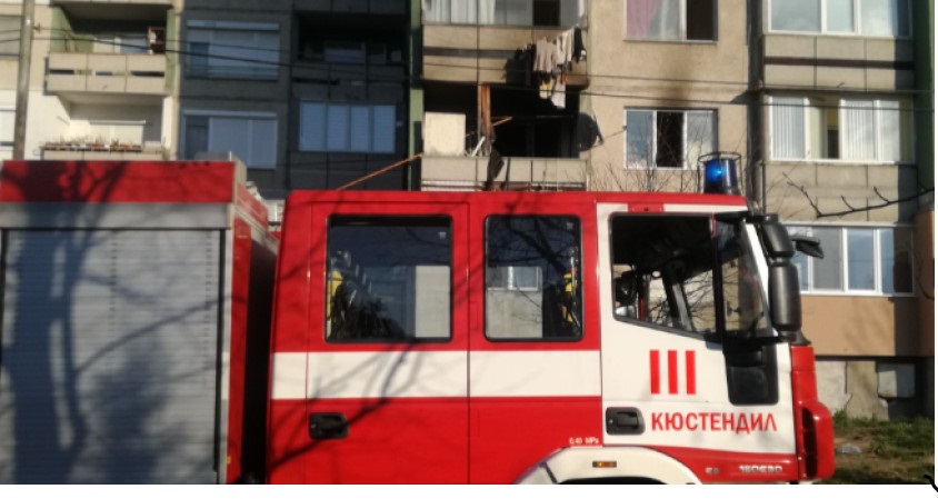 ПБЗН Кюстендил реагира на 4 сигнала за денонощие: паднали дървета, наводнено мазе и пожар в Бабинска река ПБЗН Кюстендил реагира на 4 сигнала за денонощие: паднали дървета, наводнено мазе и пожар в Бабинска река