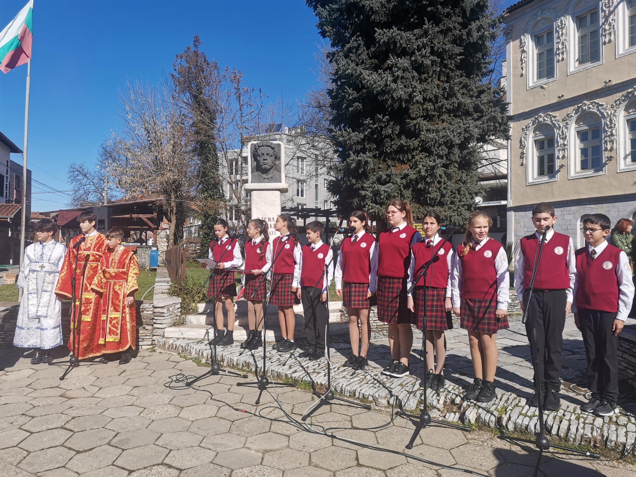 Гоце Делчев се преклони пред Апостола на свободата-Васил Левски
