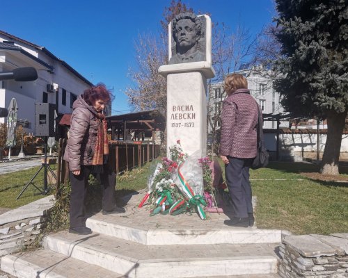 Гоце Делчев се преклони пред Апостола на свободата-Васил Левски