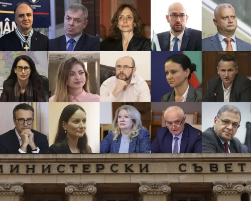 Кабинетът Гюров е назначен, полага клетва пред Народното събрание