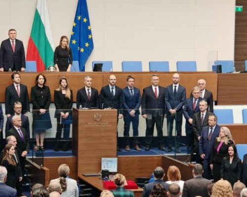 България си има нов служебен кабинет, министрите на Гюров положиха клетва
