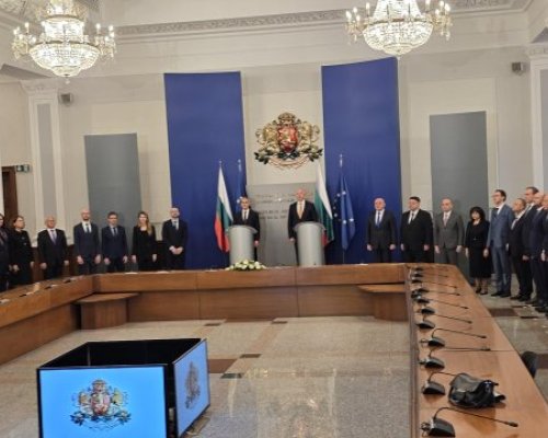 Росен Желязков предаде властта на Андрей Гюров