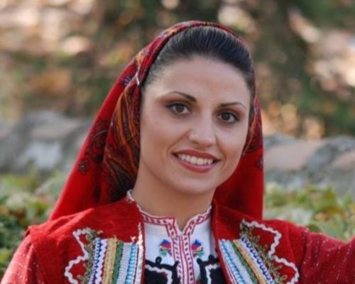 От Якоруда до Хоризонт: Музикалният път на Юлия Гатдерова