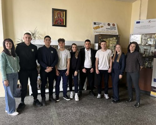 Успех за учениците на ПГИ Иван Илиев-Благоевград на Националното състезание по икономикс