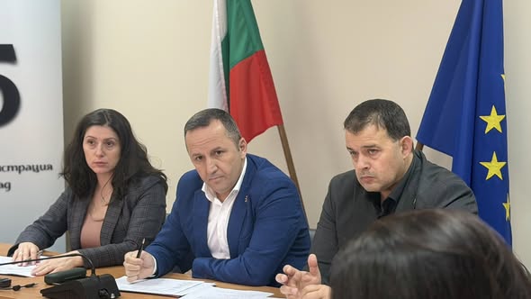 Областният управител Георги Динев проведе консултации за определяне състава на РИК на Първи многомандатен изборен район-Благоевград Областният управител Георги Динев проведе консултации за определяне състава на РИК на Първи многомандатен изборен район-Благоевград
