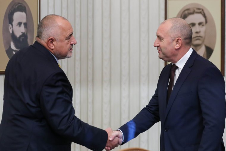 Борисов: Как ще се изправи Радев да се съревновава с мене?