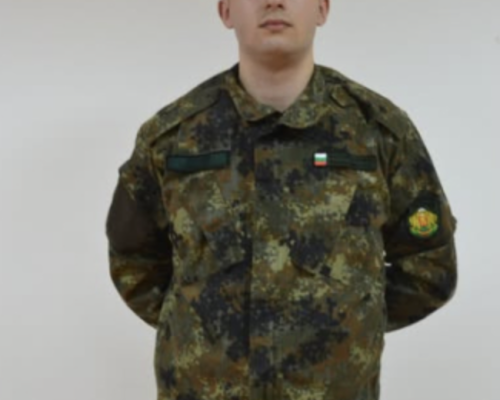 От готвач в Благоевград и Банско до кадрови войник в армията: Пътят на редник Христо Джолев