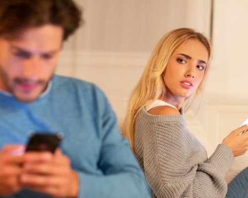Методите на ЦРУ: 9 знака, че ви лъжат в очите, и как да ги разпознаете