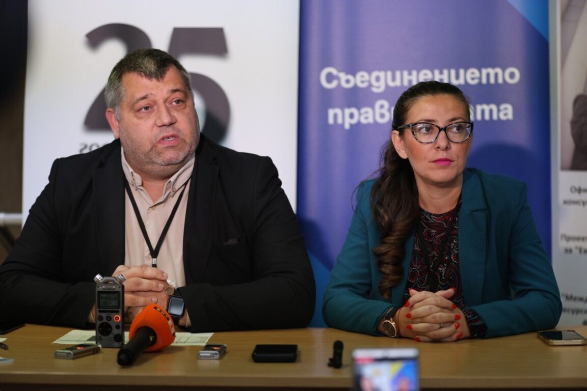 ЦИК утвърди състава на РИК-Благоевград с председател Мартин Бусаров ЦИК утвърди състава на РИК-Благоевград с председател Мартин Бусаров